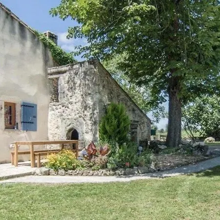 Detached Rural Barn With Private Pool