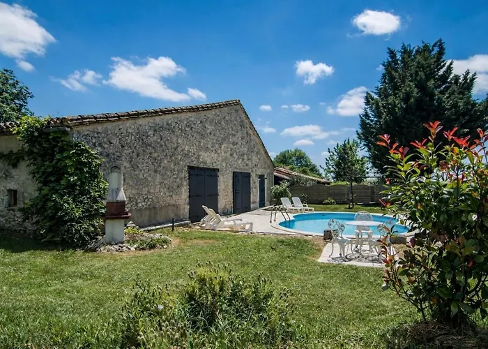 Hébergement de vacances Detached Rural Barn With Private Pool