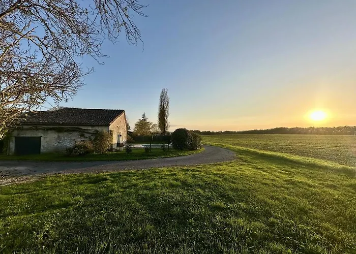 Detached Rural Barn With Private Pool * Saint-Aubin-de-Cadelech