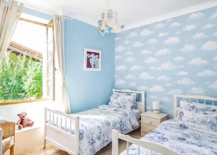 Detached Rural Barn With Private Pool Hébergement de vacances *