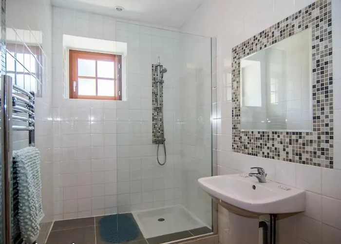 Detached Rural Barn With Private Pool 펜션 Saint-Aubin-de-Cadelech