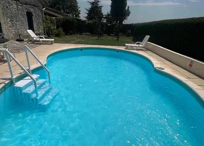 Hébergement de vacances Detached Rural Barn With Private Pool *