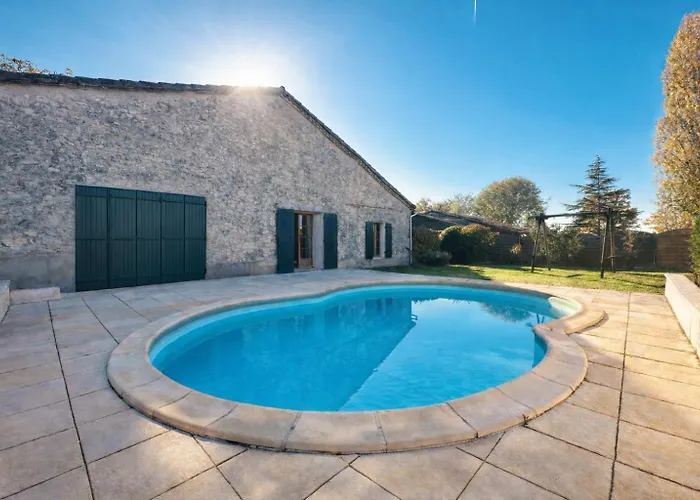Hébergement de vacances Detached Rural Barn With Private Pool